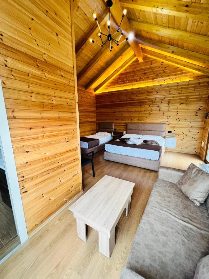 Bujtina Tradicionale Hotell Lepushe Exteriör bild