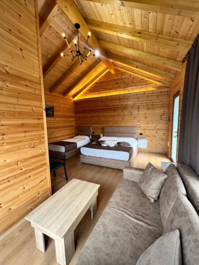 Bujtina Tradicionale Hotell Lepushe Exteriör bild