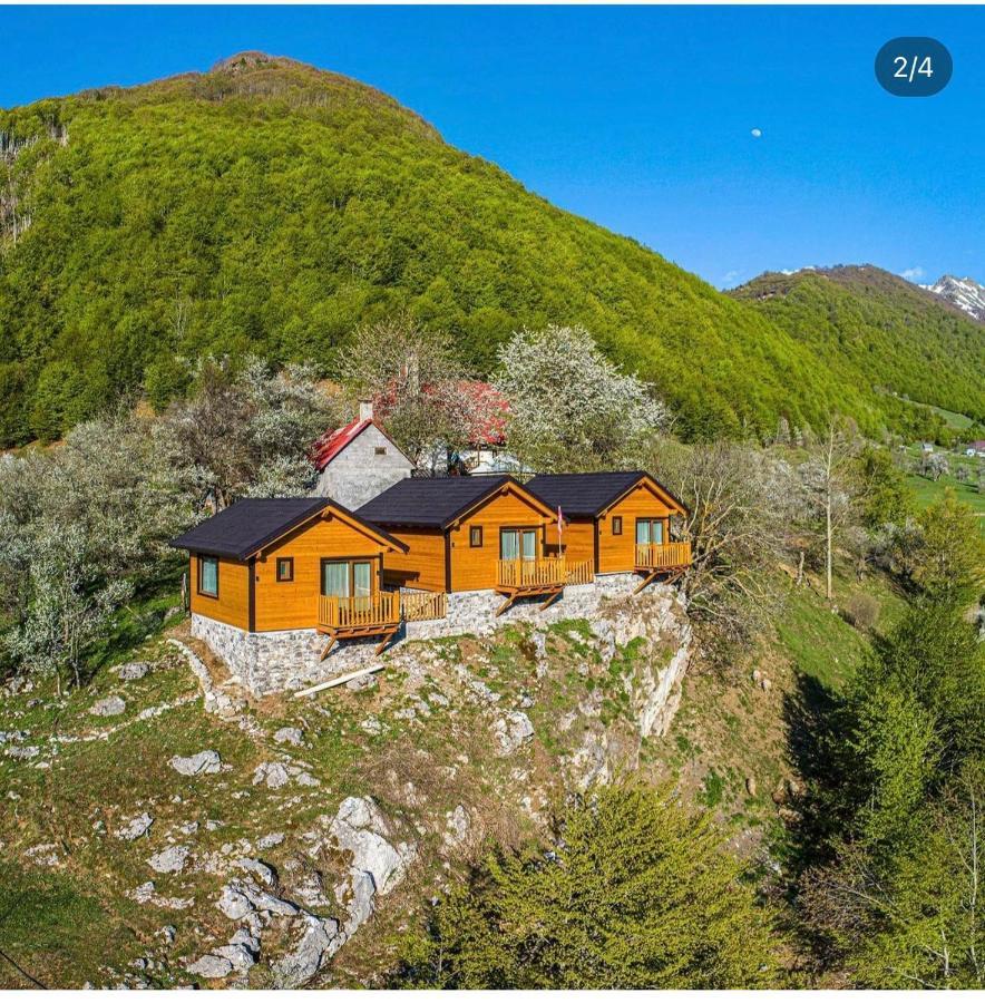 Bujtina Tradicionale Hotell Lepushe Exteriör bild